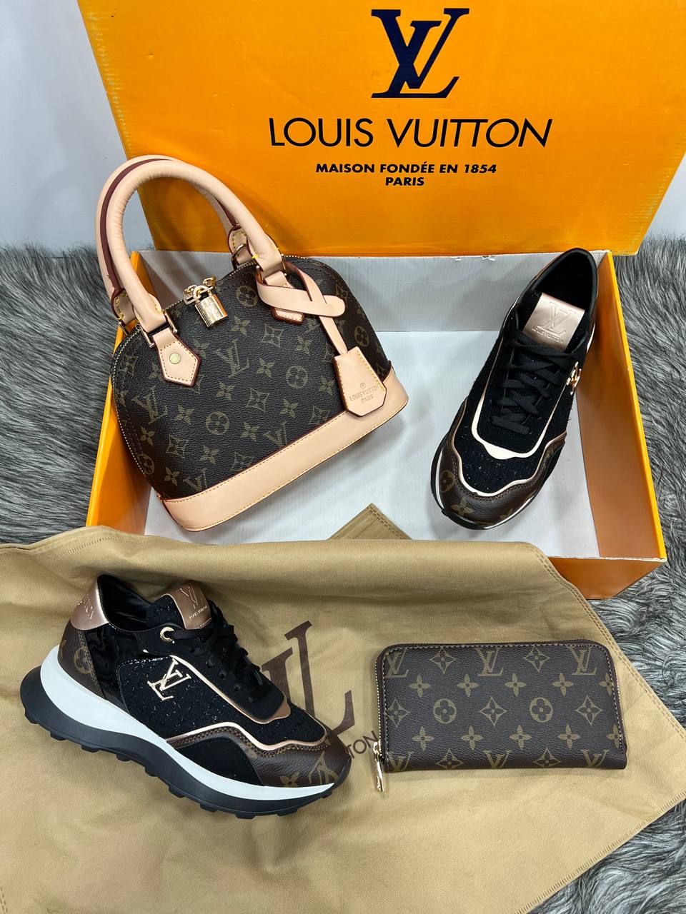 L Bag , Shoes and Wallet Set (v4)