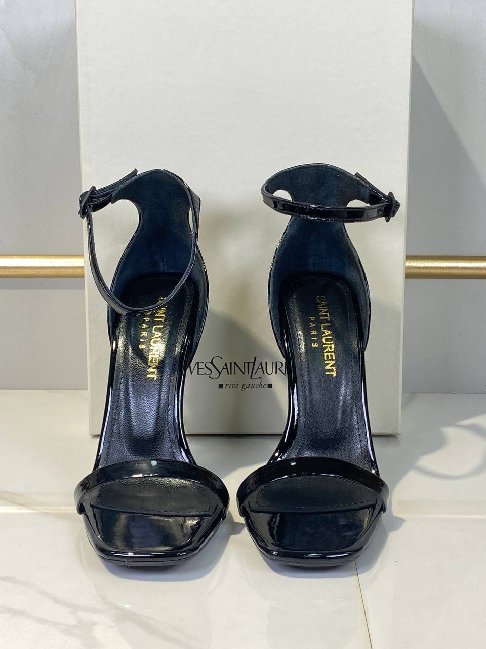 - High Heels (Black)