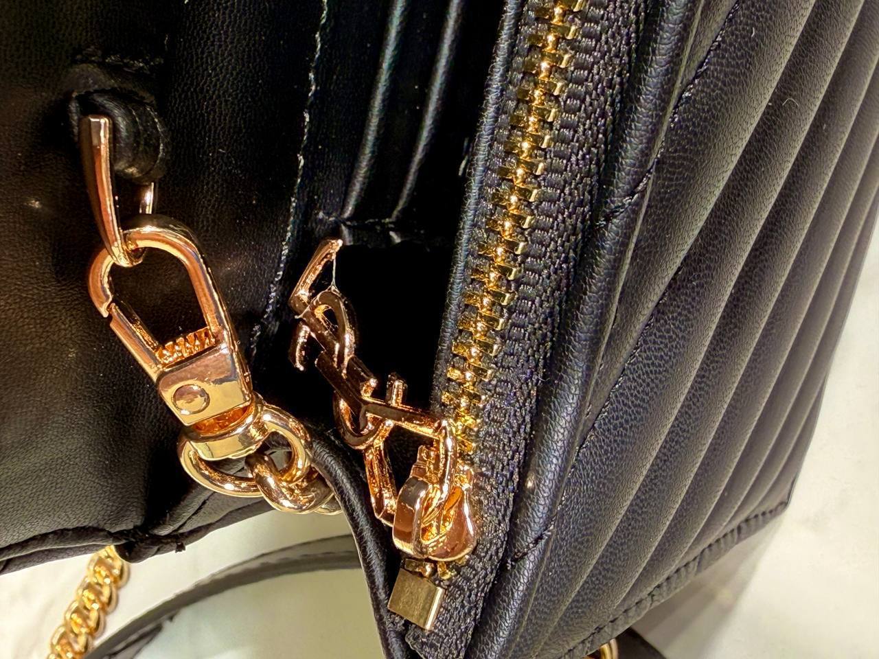 - Cassandre Envelope