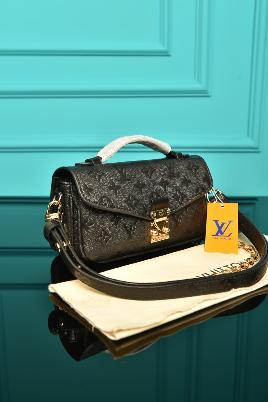 Pochette Metis East