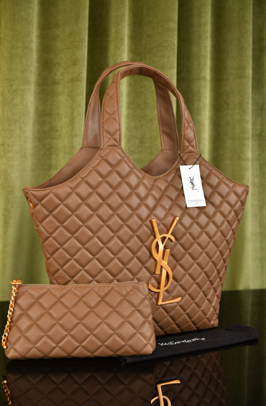 Icare Maxi Shopping Bag In Quilted