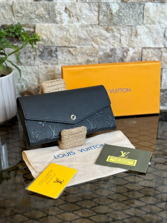 L Leather Sarah Wallet (Black)