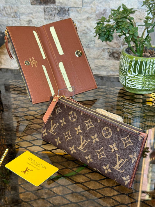 L Leather Adele Wallet (Brown)