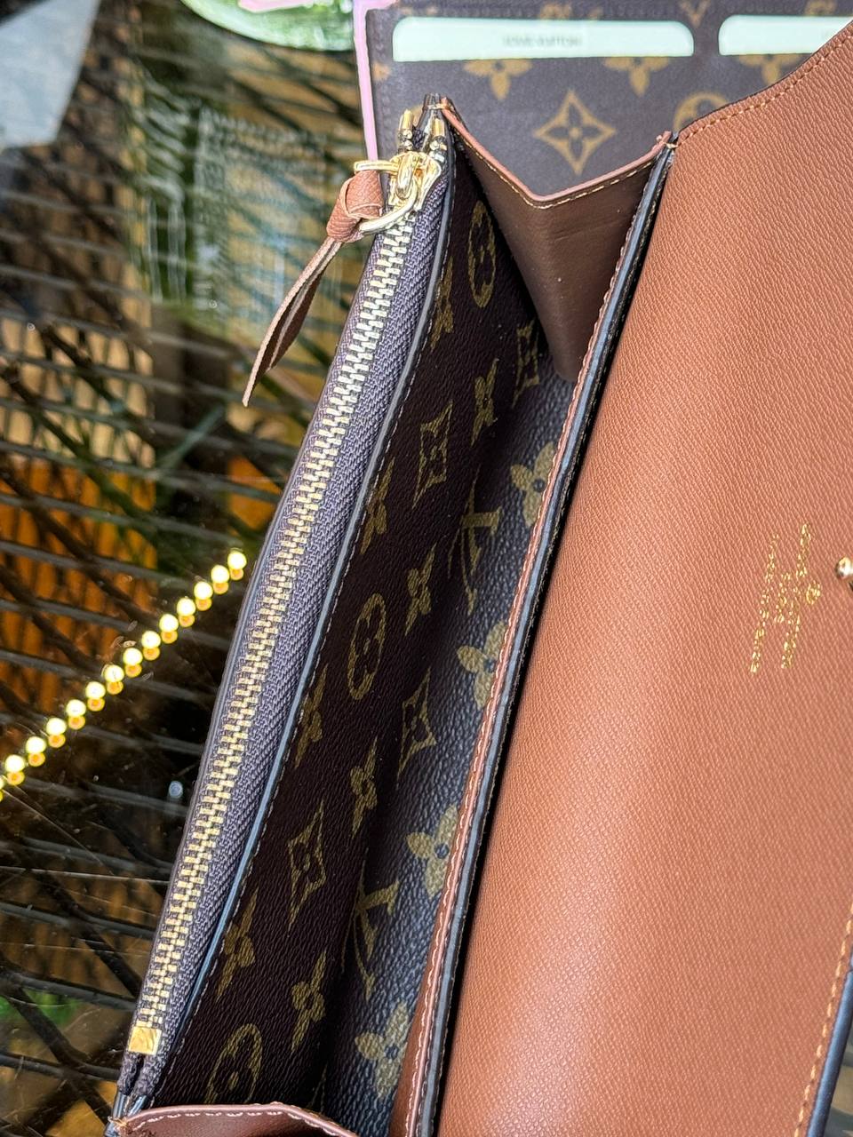 L - Leather Wallet (Brown)