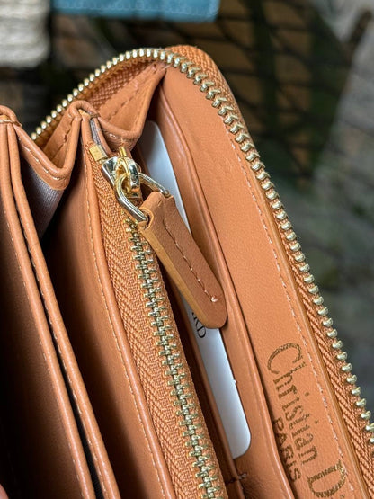 CD- Leather Wallet (White)