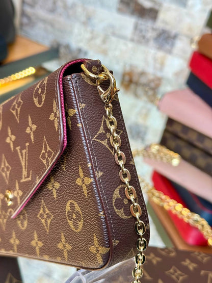 L- Leather Fellice Wallet