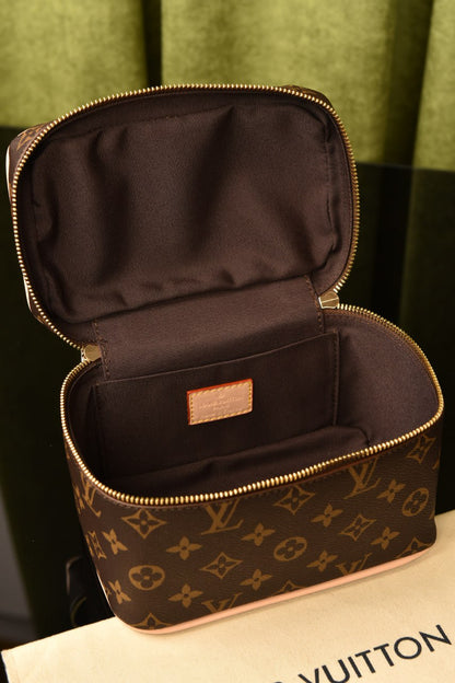 - Nice Mini Toiletry