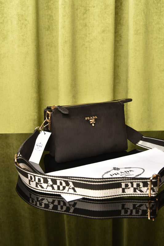 Vitello Daino Soft Mini Zippered Bag Argilla