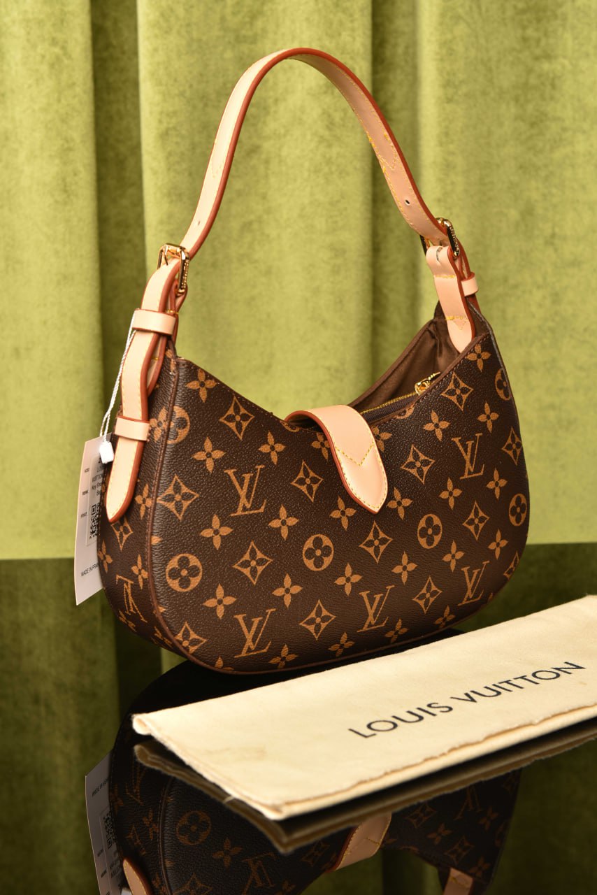 - Low Key Shoulder Bag