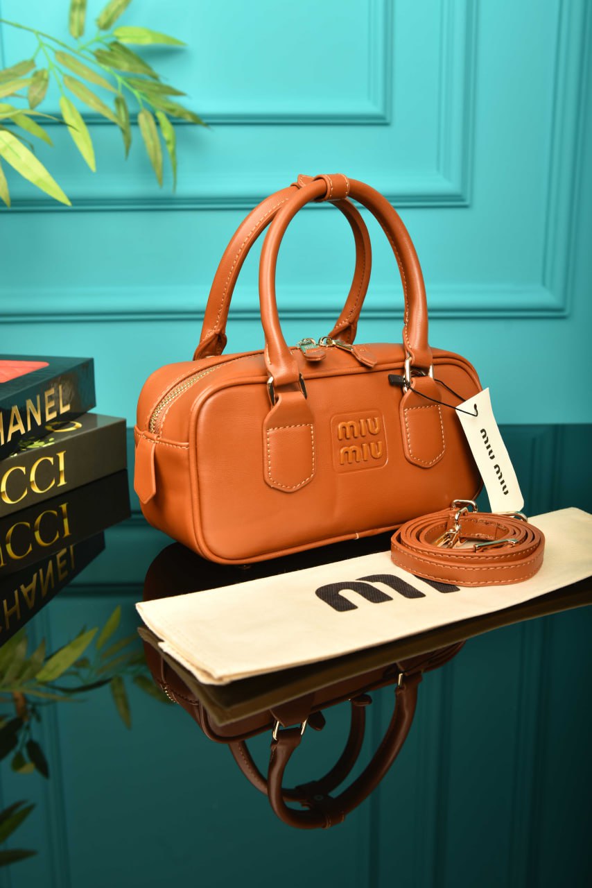 MM - Arcadie Leather Bag