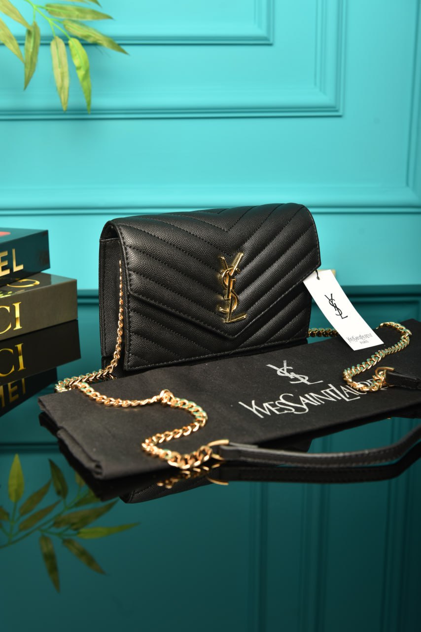 -  Cassandre Leather Wallet on Chain