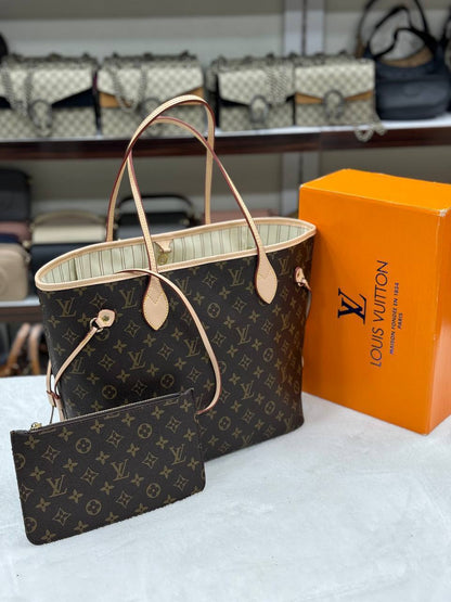 - Neverfull (Classic)