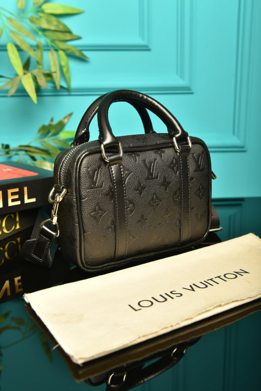 - Nano Porte Documents Voyage