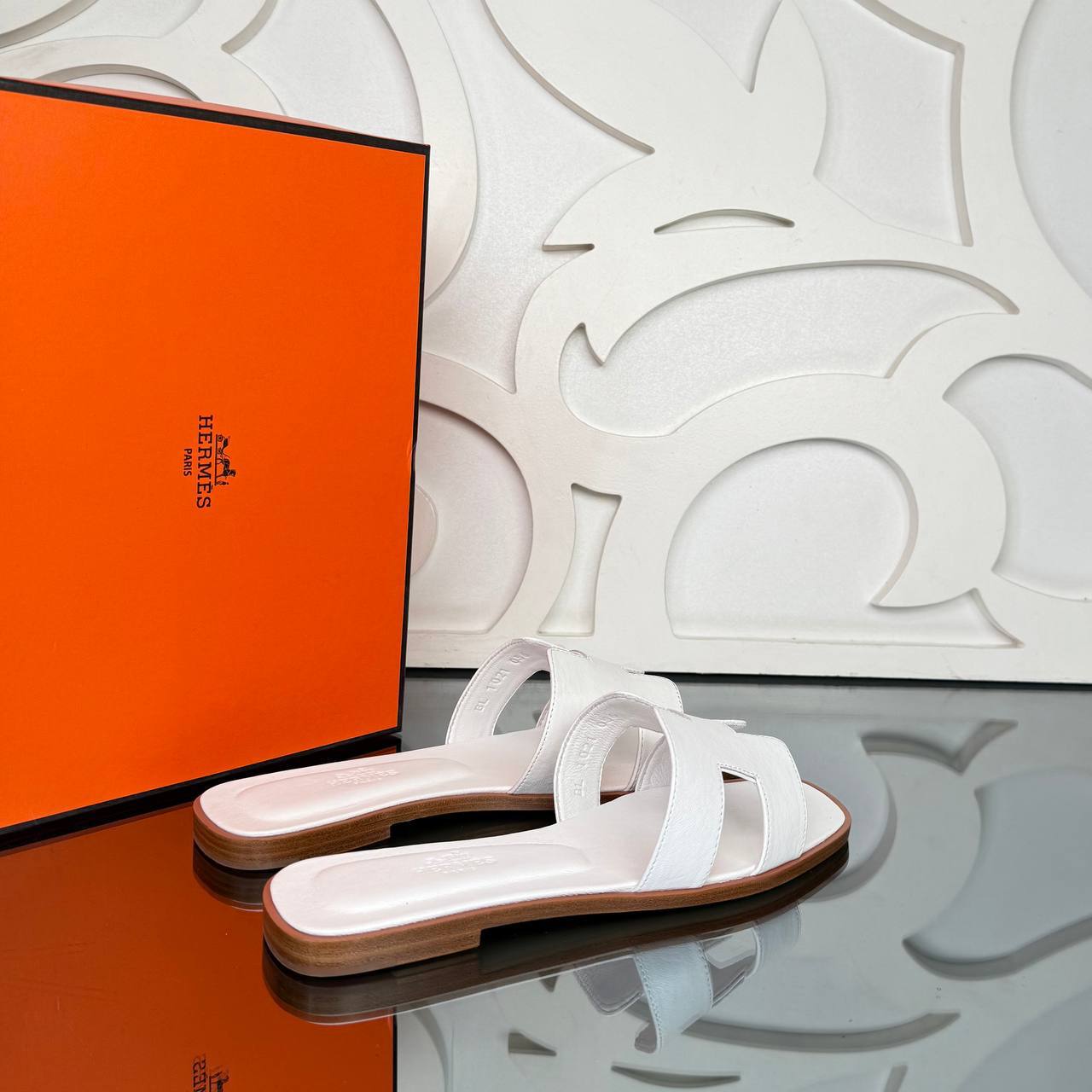 Kelly 22 Bag and Slipper Set