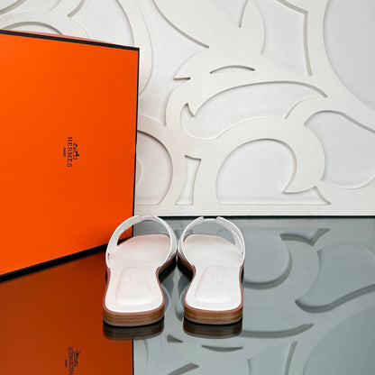 - Oran Slippers (White)