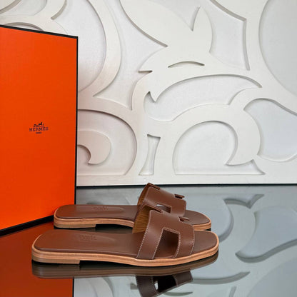 - Oran Slippers (Brown)