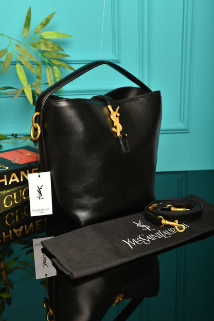 Le 37 in Shiny Leather