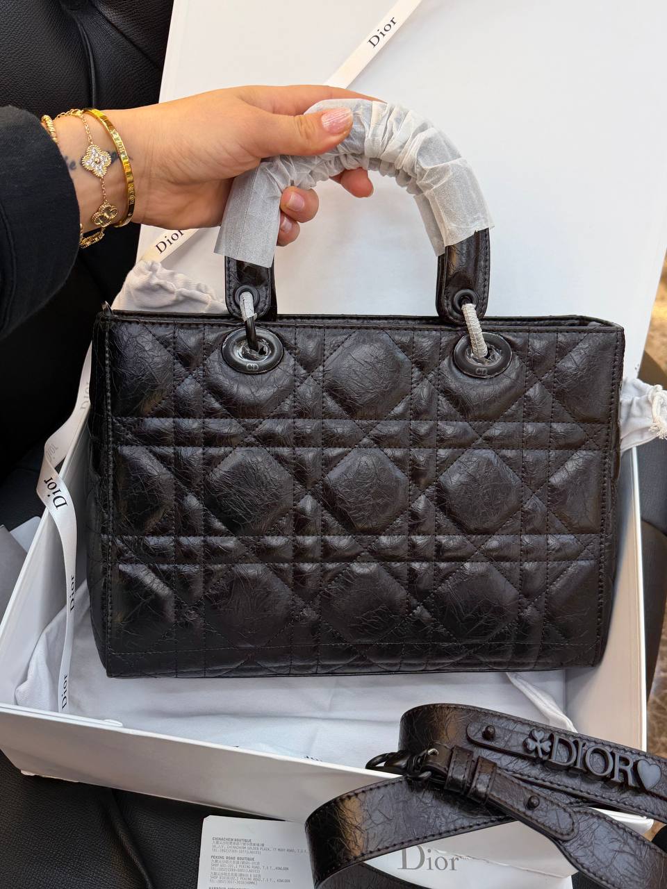 Black Lady Bag (Video)