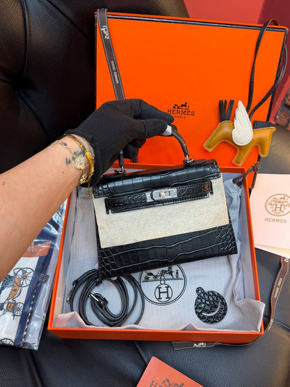 - Kelly 19 - (Video)