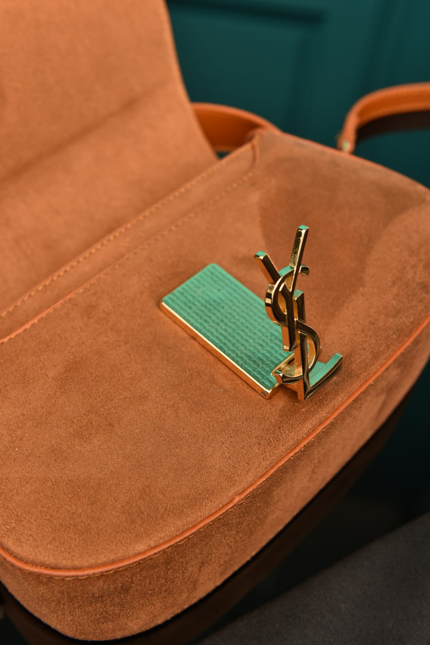 - Voltaire Box (Suede)