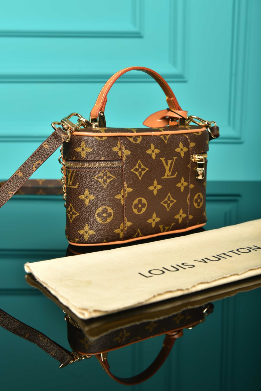 Vanity Chain Pouch