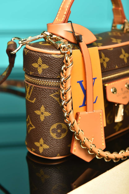 Vanity Chain Pouch